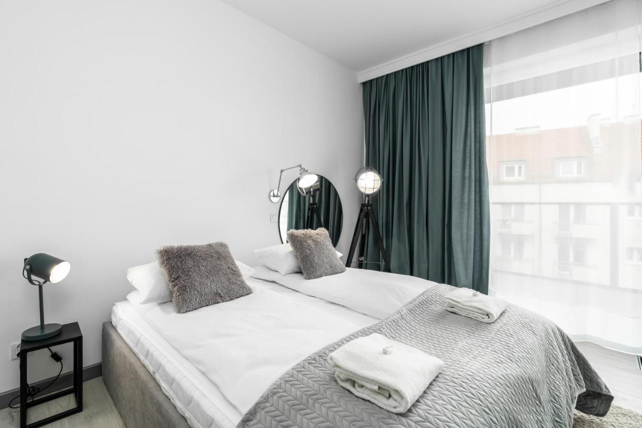 Apartments Poznan Chwaliszewo Residence With Free Garage By Noclegi Renters Esterno foto