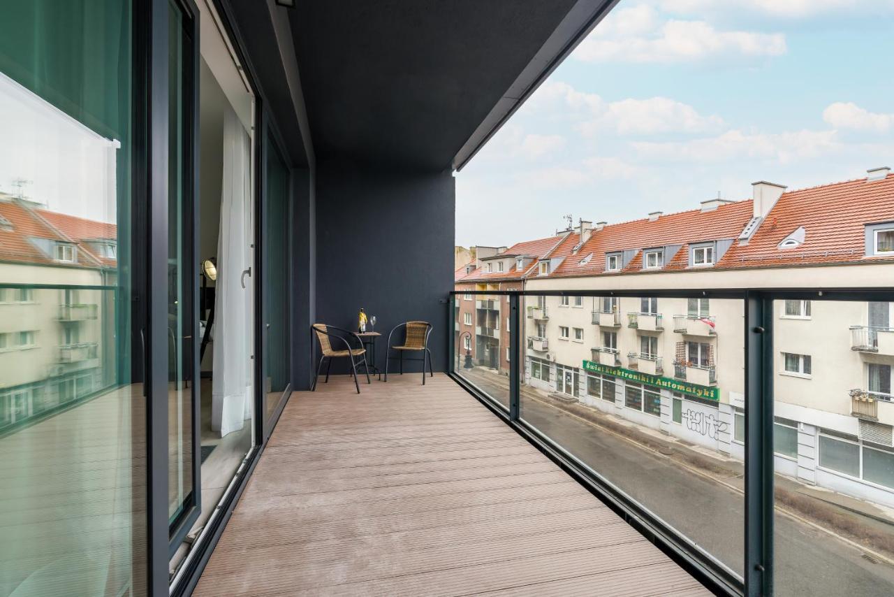 Apartments Poznan Chwaliszewo Residence With Free Garage By Noclegi Renters Esterno foto