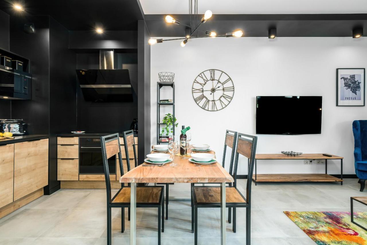 Apartments Poznan Chwaliszewo Residence With Free Garage By Noclegi Renters Esterno foto