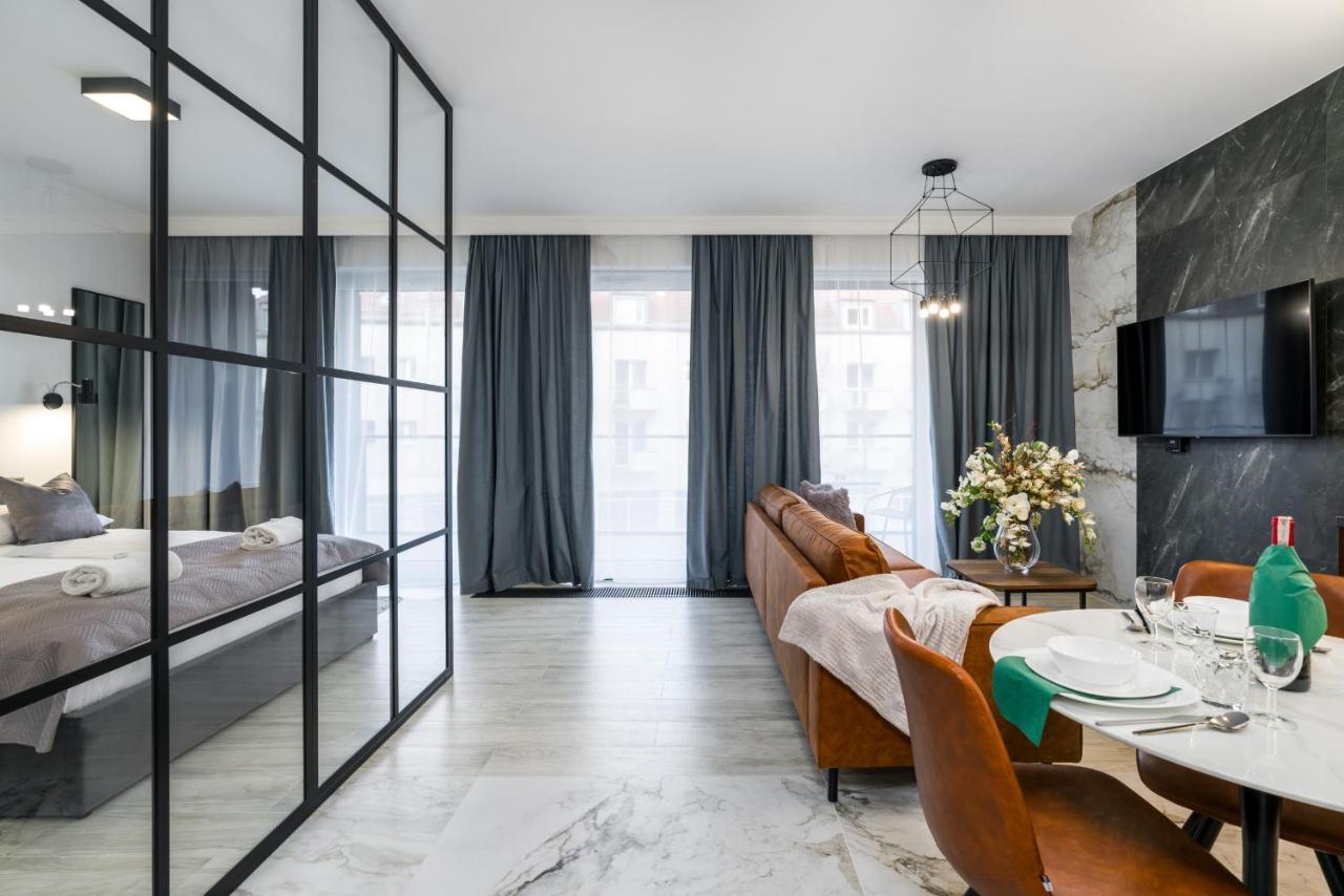 Apartments Poznan Chwaliszewo Residence With Free Garage By Noclegi Renters Esterno foto