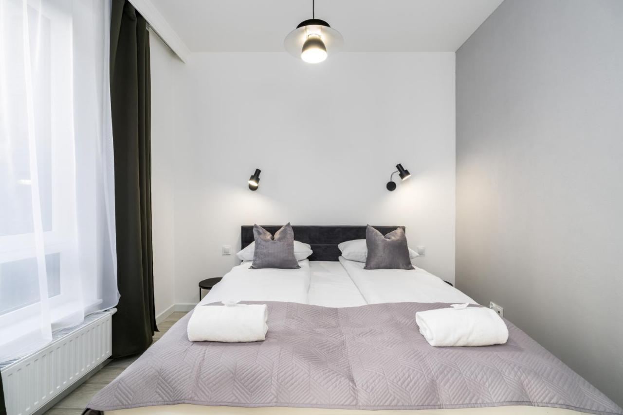 Apartments Poznan Chwaliszewo Residence With Free Garage By Noclegi Renters Esterno foto